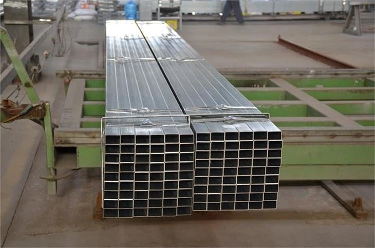 بخش توخالی مربع گالوانیزه 25*25*3.0